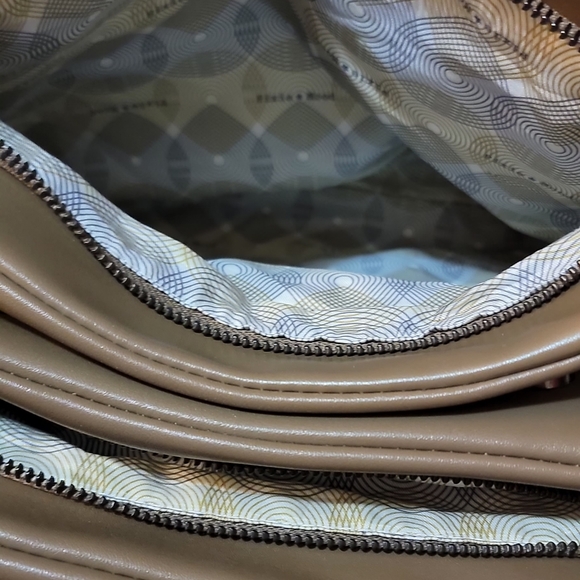 🔥Hot Sale🔥Pixie Mood Taupe Handbag With Cross Body Strap |Like New| - Picture 4 of 16